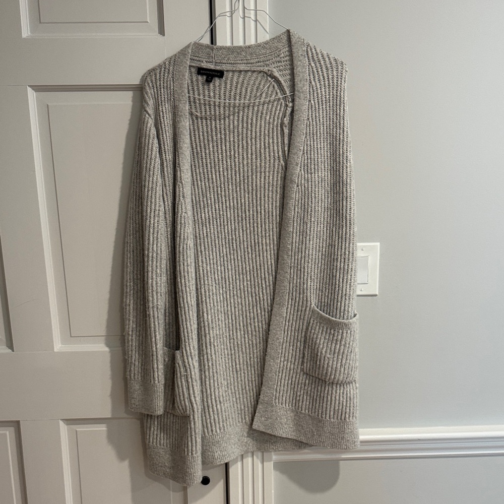 Banana Republic Cozy Light Gray Ribbed Cardigan